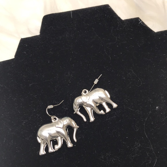 Elephant earrings - Picture 3 of 3